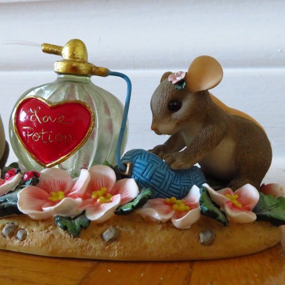 These are charming tails mice made by Fitz Floyd. - Picture 8 of 9